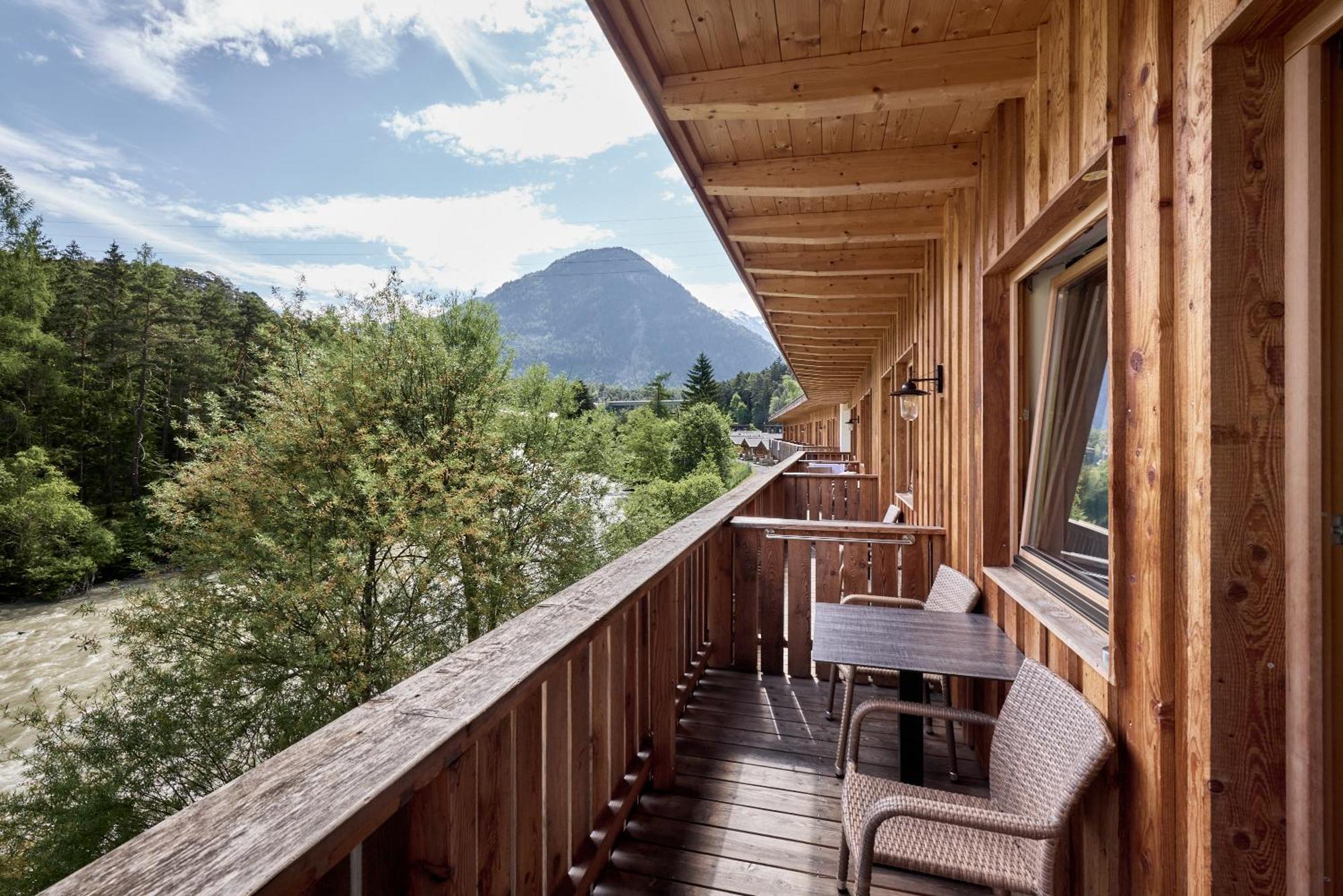 Hotel Area 47 - Tirol Ötztal-Bahnhof Esterno foto